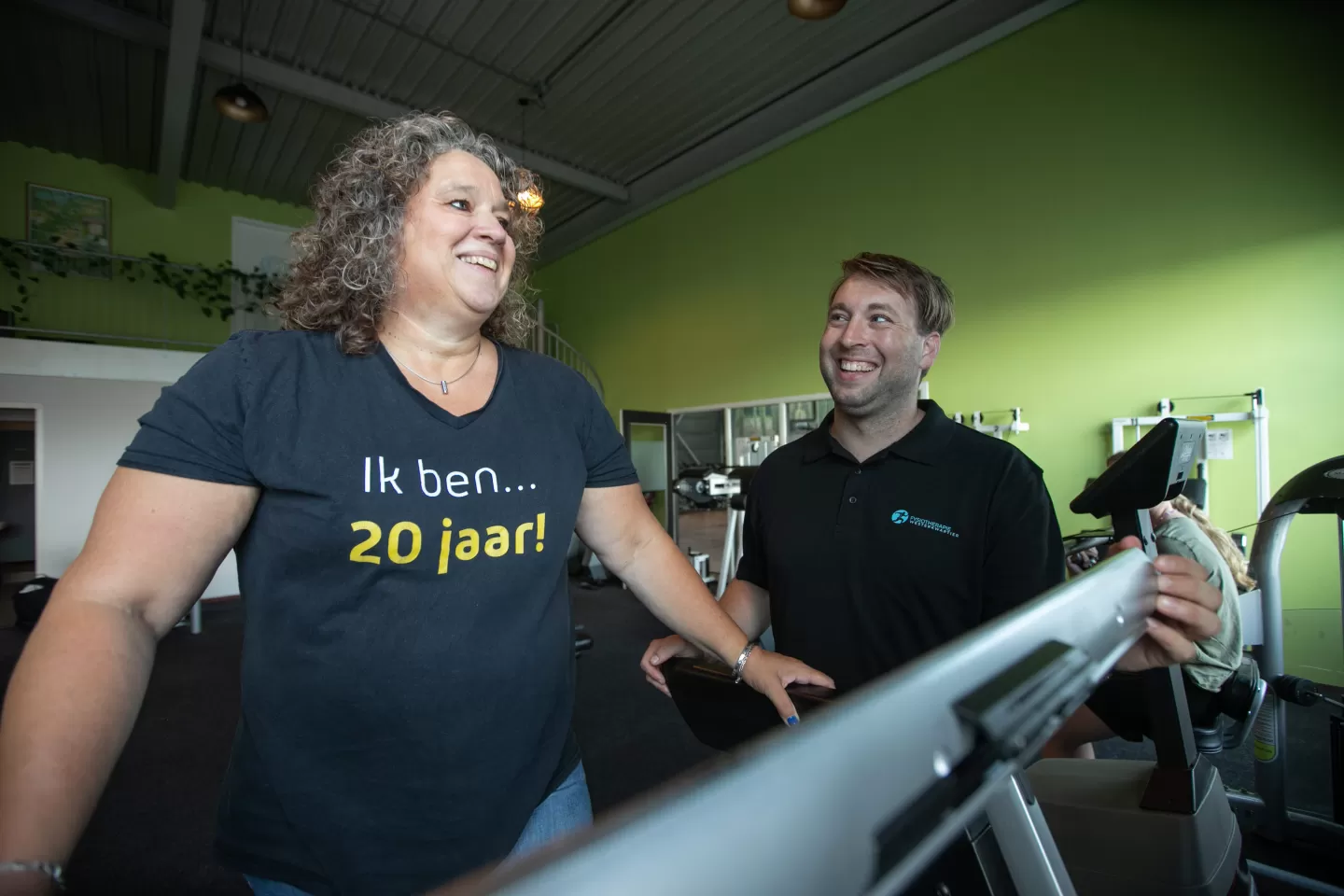 Begeleiding tijdens revalidatietraining op de loopband